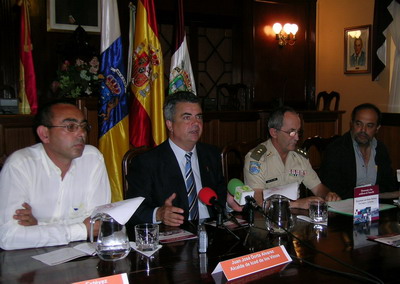 20060804104759-homenaje-a-las-ffaa-en-el-barrio-de-san-barbara-en-icod.jpg